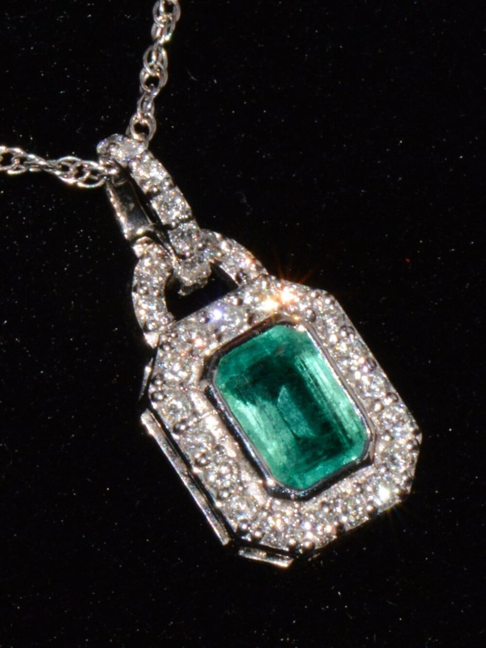 Certified Natural 2.06CTS Emerald & Diamond 18K White Gold Pendant Charm